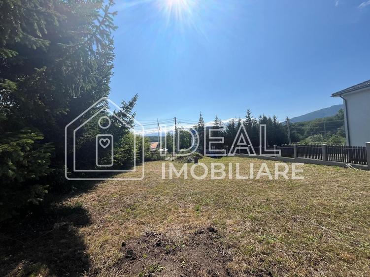 Teren Construcții intravilan de 650 mp, în Sadu