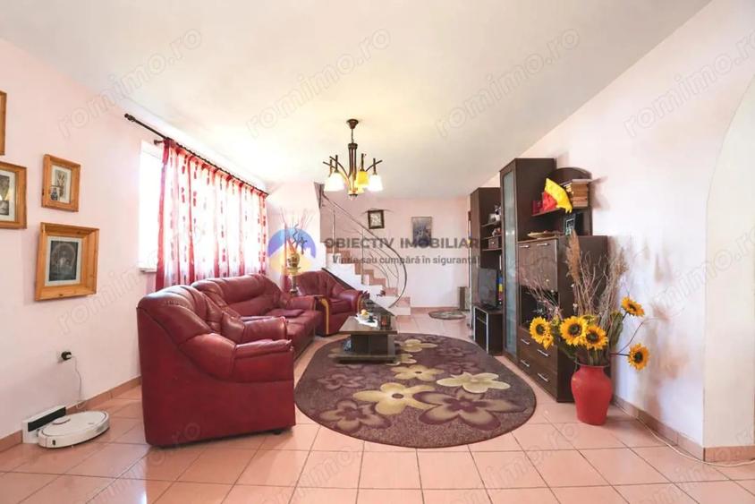 Casă cu 3 camere cu Teren 1800 Mp în Bistrița