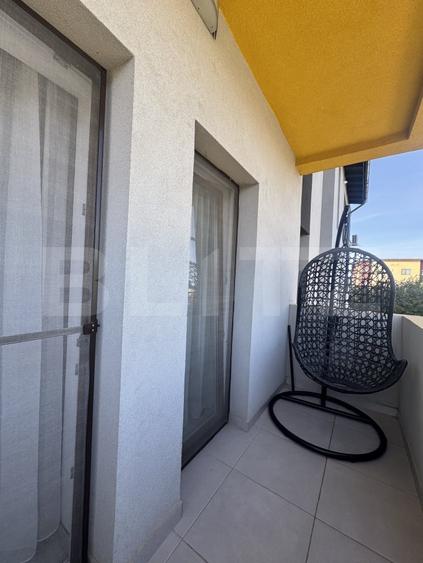 Apartament cu 3 camere semidecomandat, mobilat în Giroc