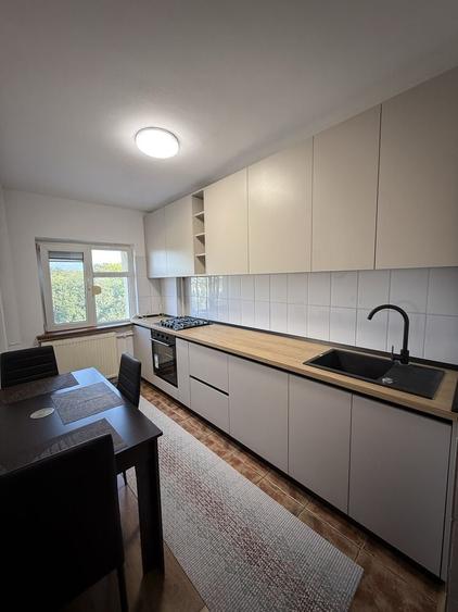 Apartament de inchiriat in fata parcului Nicolae Romanescu, cartier 1 mai - 5