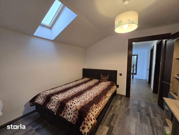 Casă cu 5 camere cu Teren 2200 Mp în Târgșoru Vechi