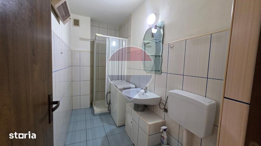 Apartament cu 4 camere în Vitrometan