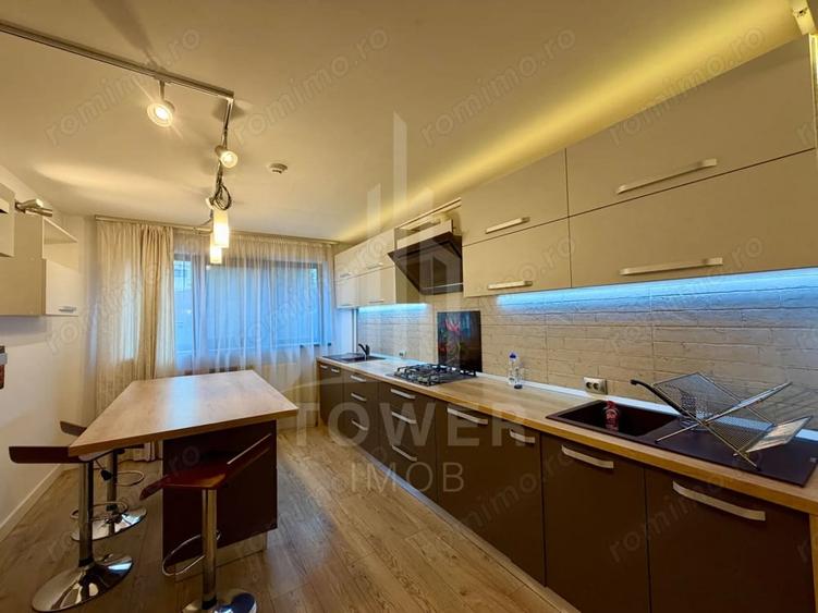 Casă cu 7 camere cu Teren 319 Mp în Central