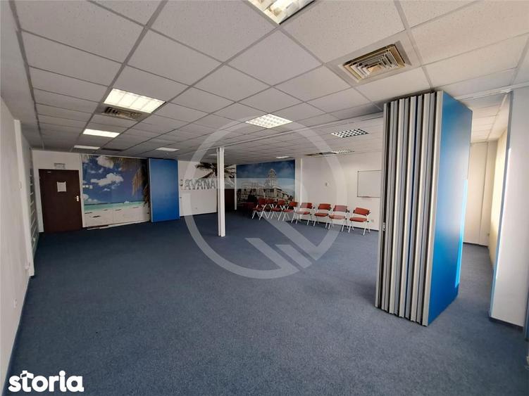 Spațiu comercial, de 80 mp, în Gruia