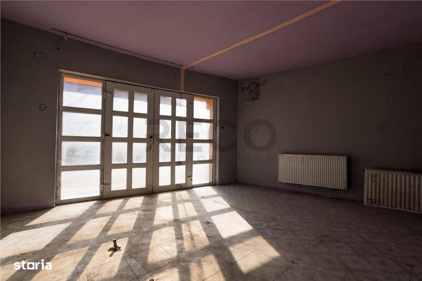Casă cu 4 camere cu Teren 691 Mp în Central