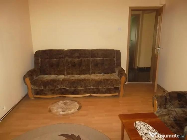 Apartament cu 2 camere decomandat în Piața Centrală