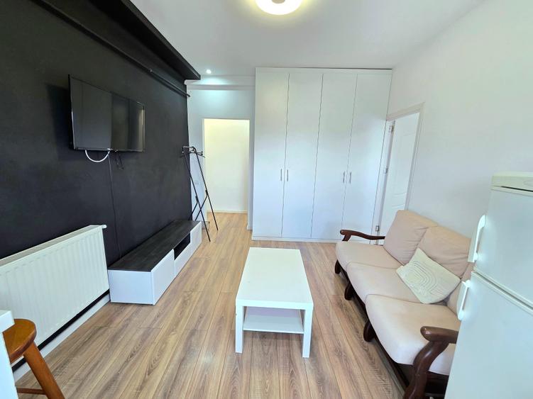 Apartament cu 2 camere semidecomandat în P-ța Unirii