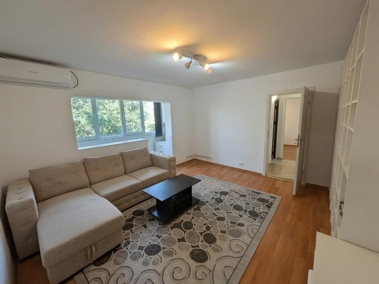 Apartament cu 3 camere semidecomandat, mobilat în Freidorf