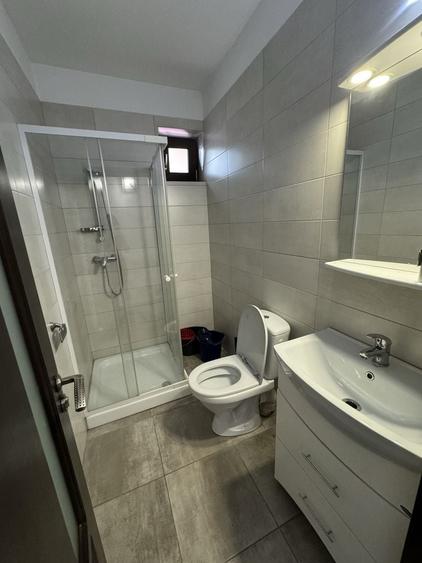 Casă cu 4 camere cu Teren 75 Mp în Tei