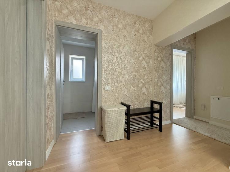 Casă cu 5 camere cu Teren 300 Mp în Central