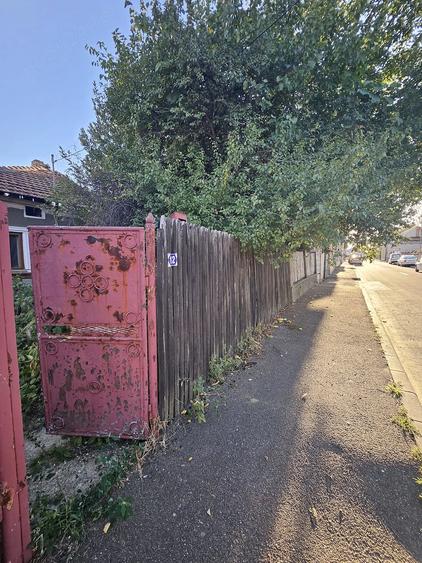 Casă cu 1 camere cu Teren 219 Mp în Central