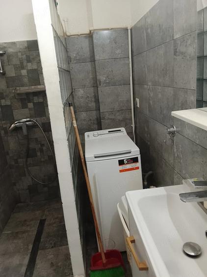 Apartament cu 2 camere nedecomandat în Central