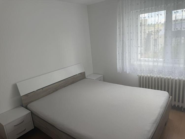 Apartament cu 2 camere decomandat în Exterior Vest