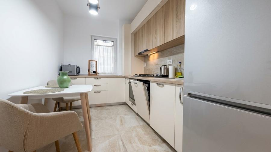 Apartament cu 2 camere decomandat în Blumăna
