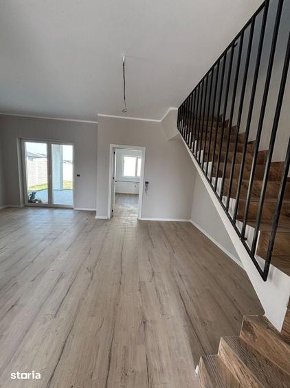 Apartament cu 4 camere în Moșnița Nouă