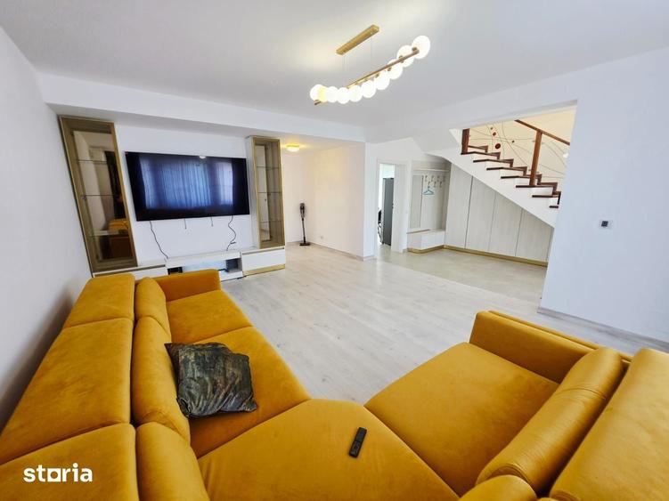 Casă cu 5 camere cu Teren 550 Mp în Păulești