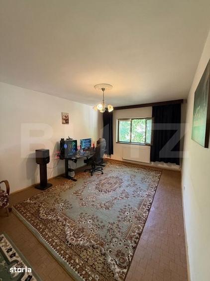 Apartament cu 3 camere decomandat în Piața Centrală