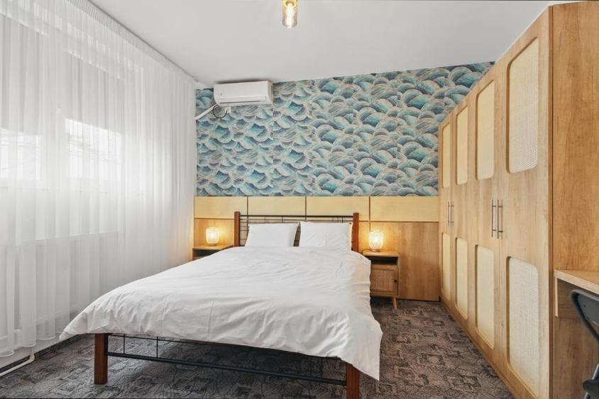 Apartament cu 3 camere semidecomandat în Titulescu