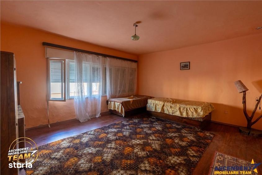 Casă cu 2 camere semidecomandat cu Canalizare în Ultracentral