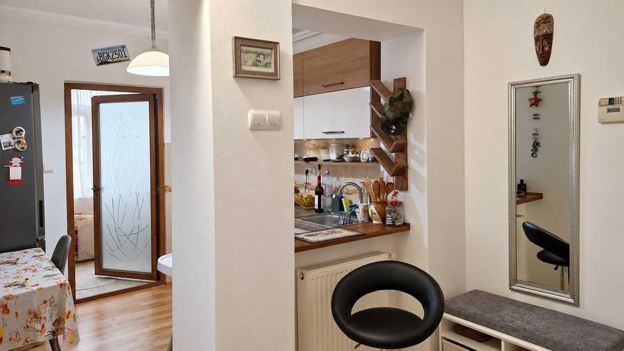 Apartament cu 2 camere decomandat în Central