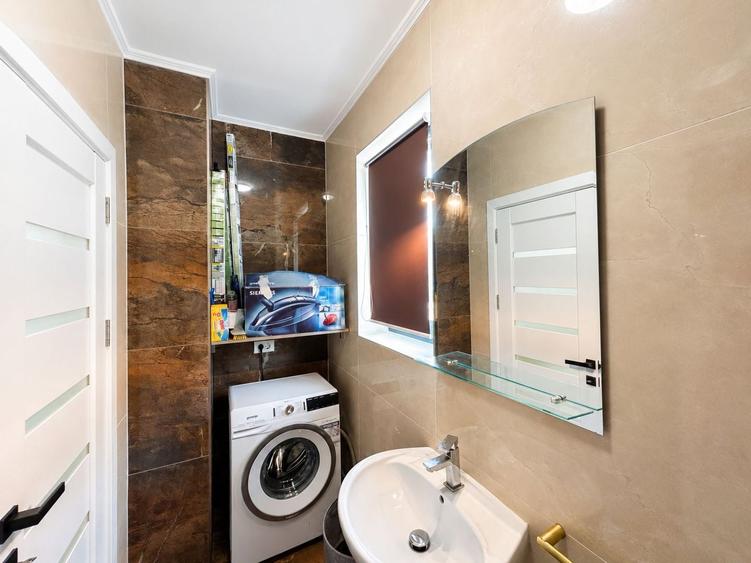 Apartament cu 3 camere decomandat, mobilat în Central