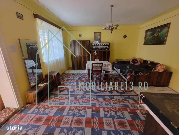 Casă cu 4 camere în Central