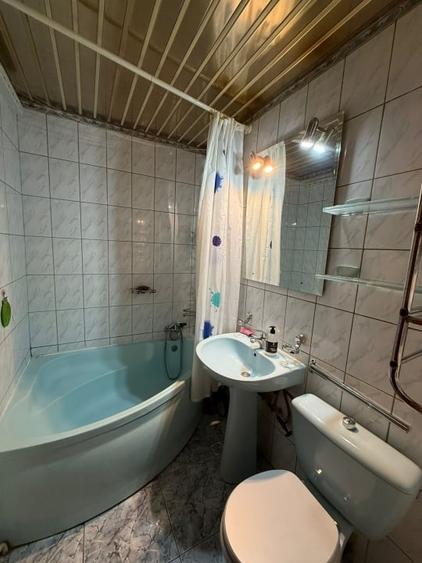 Apartament cu 4 camere decomandat în Mazepa 1