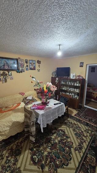 Casă cu Teren 165 Mp în Florești