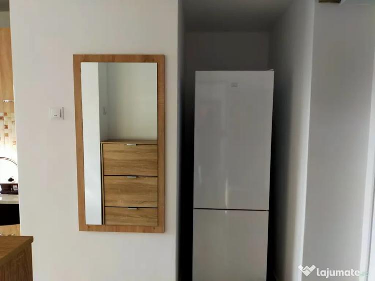 Apartament cu 2 camere semidecomandat în Iancului