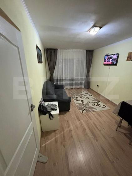 Apartament cu 2 camere semidecomandat, mobilat în Independenței