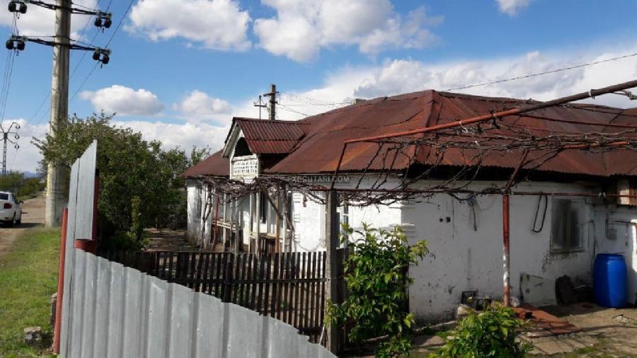 Casă individuală cu 5 camere cu Teren 1116 Mp în Nord