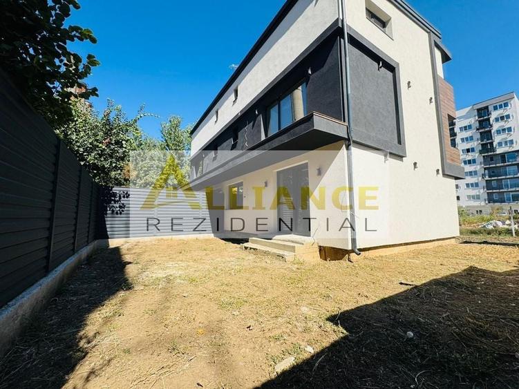 Casă cu 4 camere cu Teren 180 Mp în Central