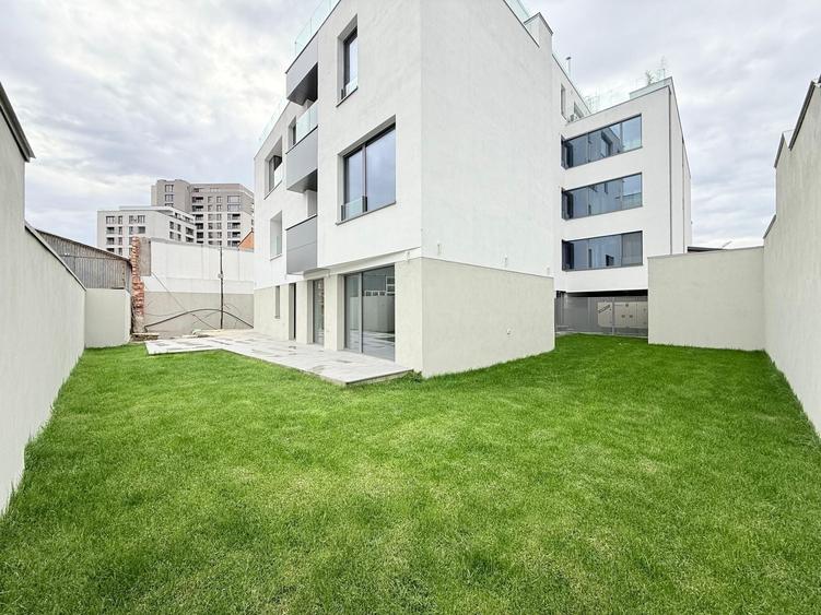 Apartament cu 4 camere decomandat în Timpuri Noi