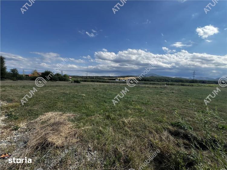 Teren de 712 mp, în Valea Aurie