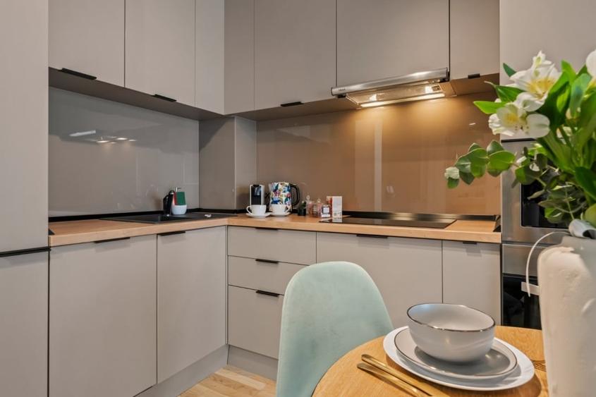 Apartament cu 2 camere decomandat, mobilat în Barbu Văcărescu