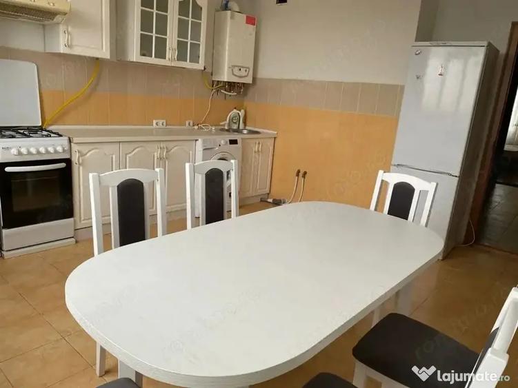Apartament cu 2 camere decomandat în Complex Studențesc