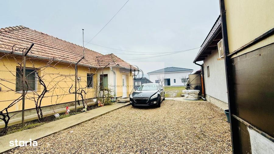 Casă cu 6 camere cu Teren 1400 Mp în Central