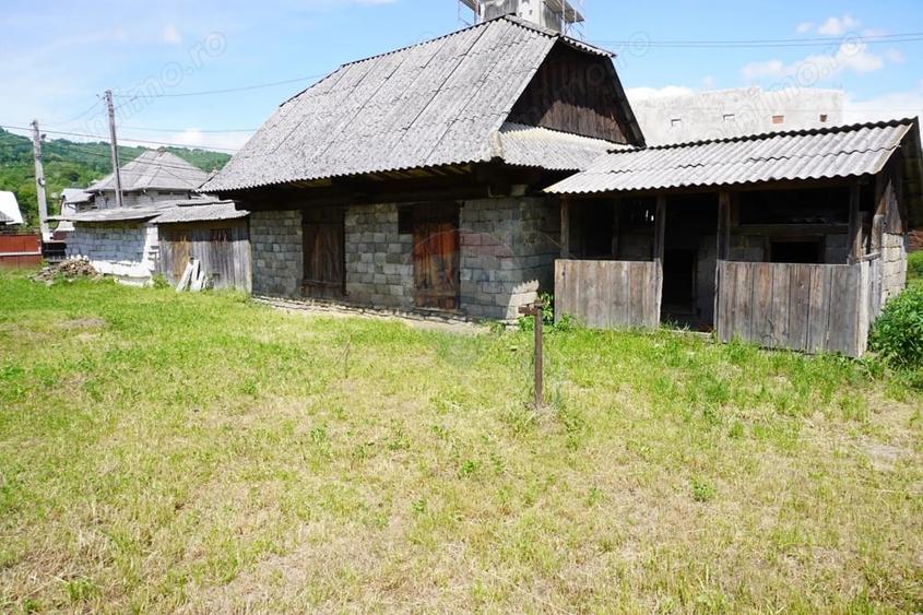 Casă cu 3 camere cu Teren 1922 Mp în Săliște