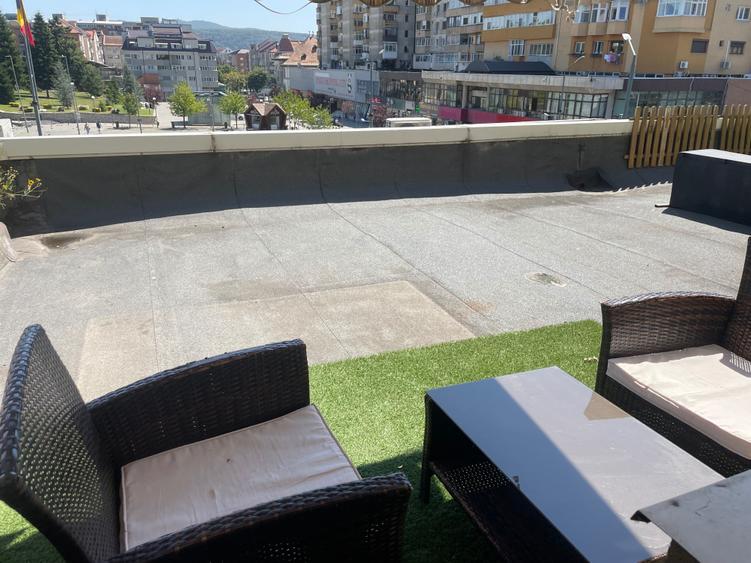 Apartament cu 3 camere decomandat în Ultracentral
