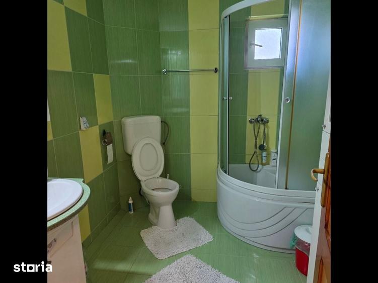 Casă cu 5 camere cu Teren 310 Mp în Sălăjan