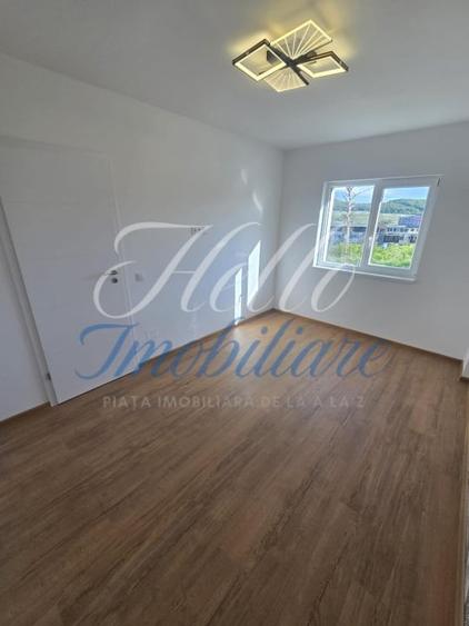 Apartament cu 3 camere semidecomandat în Baciu