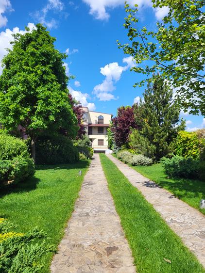 Casă individuală cu 6 camere cu Piscina în Snagov