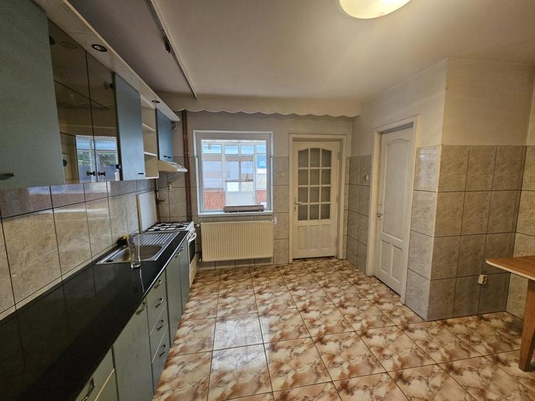 Duplex cu 6 camere cu Canalizare în Gheorgheni