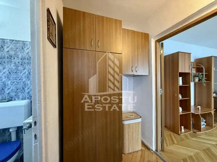 Apartament cu 2 camere semidecomandat în Complex Studențesc