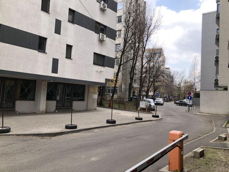 Spațiu comercial, de 240 mp, în Berceni