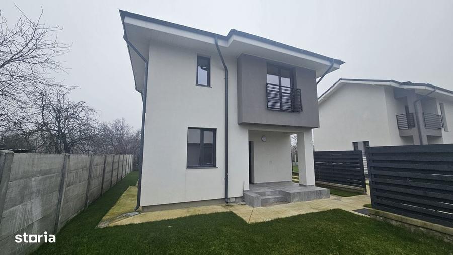 Casă cu 4 camere în Corbeanca