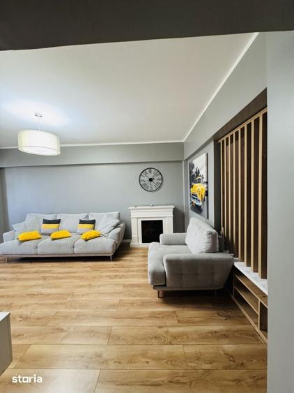 Apartament cu 3 camere decomandat, mobilat în Republicii