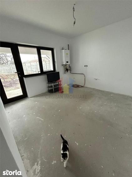 Casă cu 4 camere cu Teren 300 Mp în Radu Negru