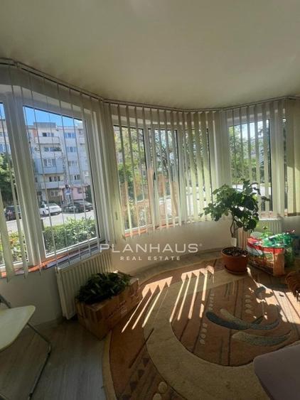 Apartament cu 3 camere decomandat, mobilat în Hotvon