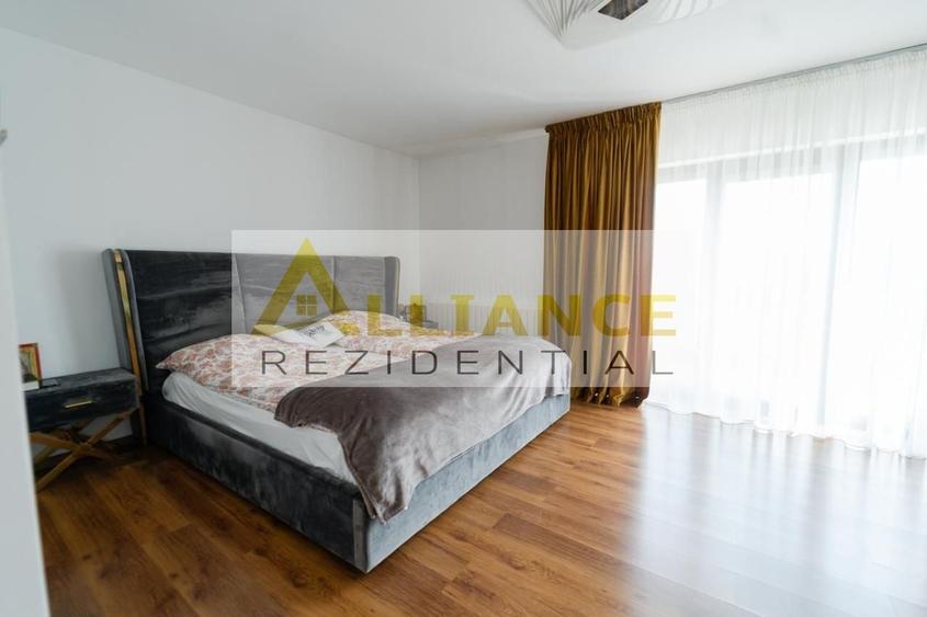 Casă individuală cu 5 camere decomandat cu Canalizare în Berceni
